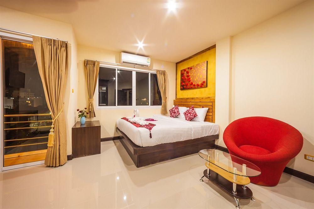 Oyo 485 Million Patong Beach Resort Eksteriør bilde