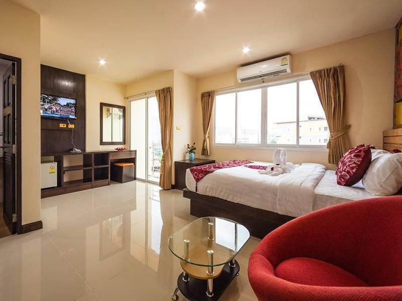 Oyo 485 Million Patong Beach Resort Eksteriør bilde